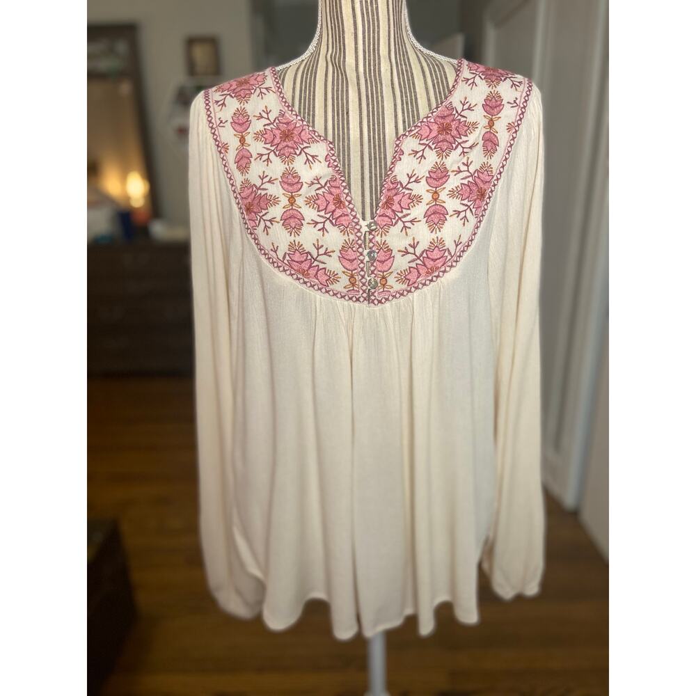 Nurture by Westbound ivory crinkle texture with mauve floral embroidery